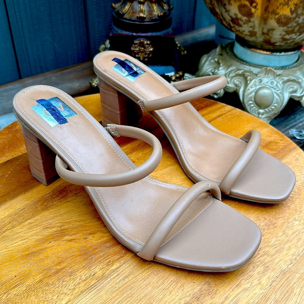 DV by Dolce Vita Halsty Vegan Leather Croc Print Heel Sandals Tan Blush Sz 11